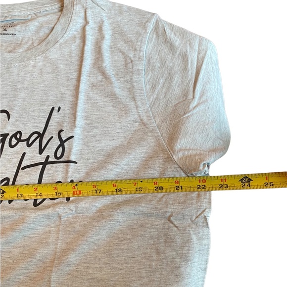 God’s Daughter Graphic T-Shirt - Picture 6 of 7